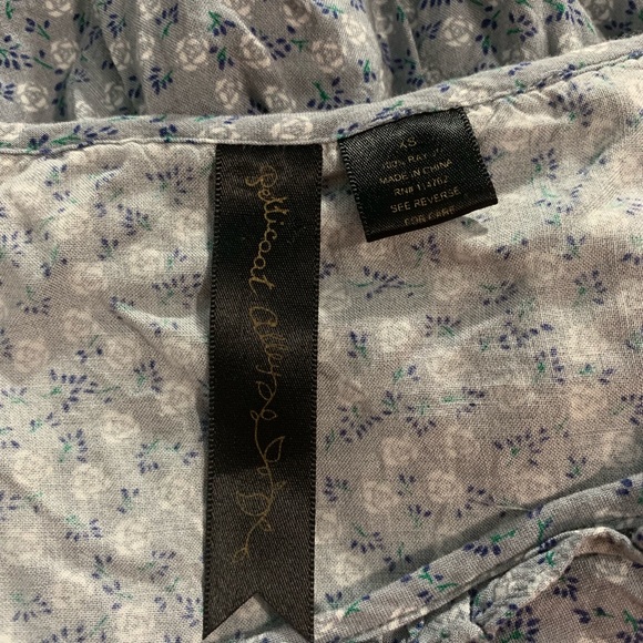 Super cute flower patterned blouse - Picture 4 of 4